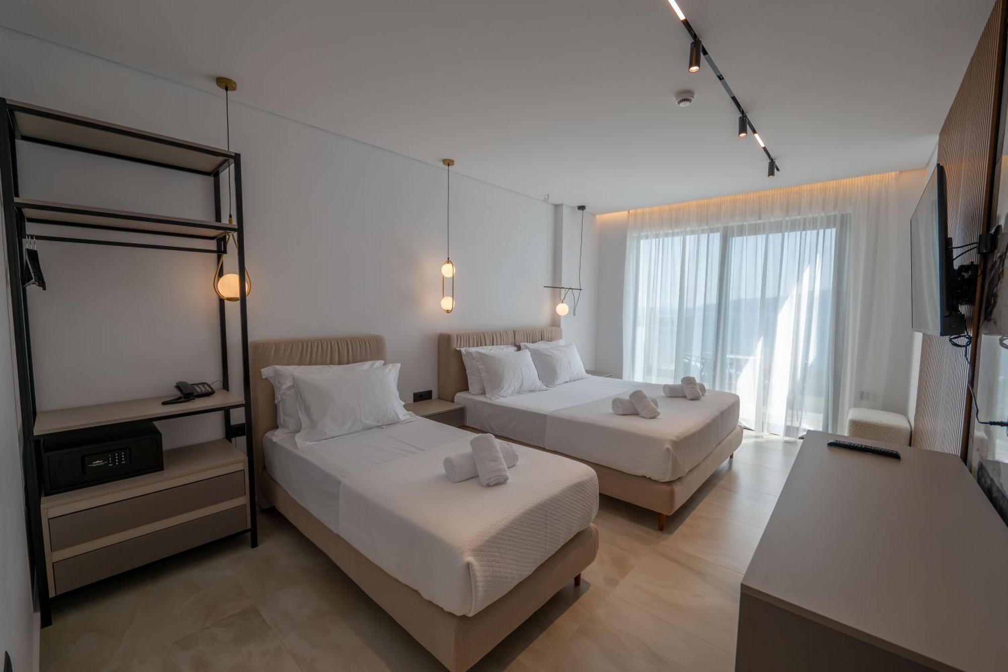 Litan Hotel Sarande Exterior photo